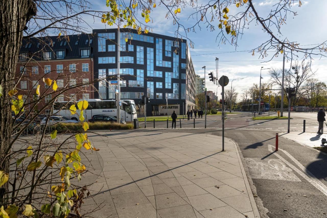 Trendy Studios With Home Office Near Wroclaw Main Station By Noclegi Renters Bagian luar foto