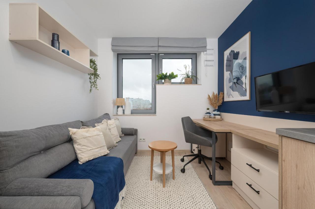 Trendy Studios With Home Office Near Wroclaw Main Station By Noclegi Renters Bagian luar foto