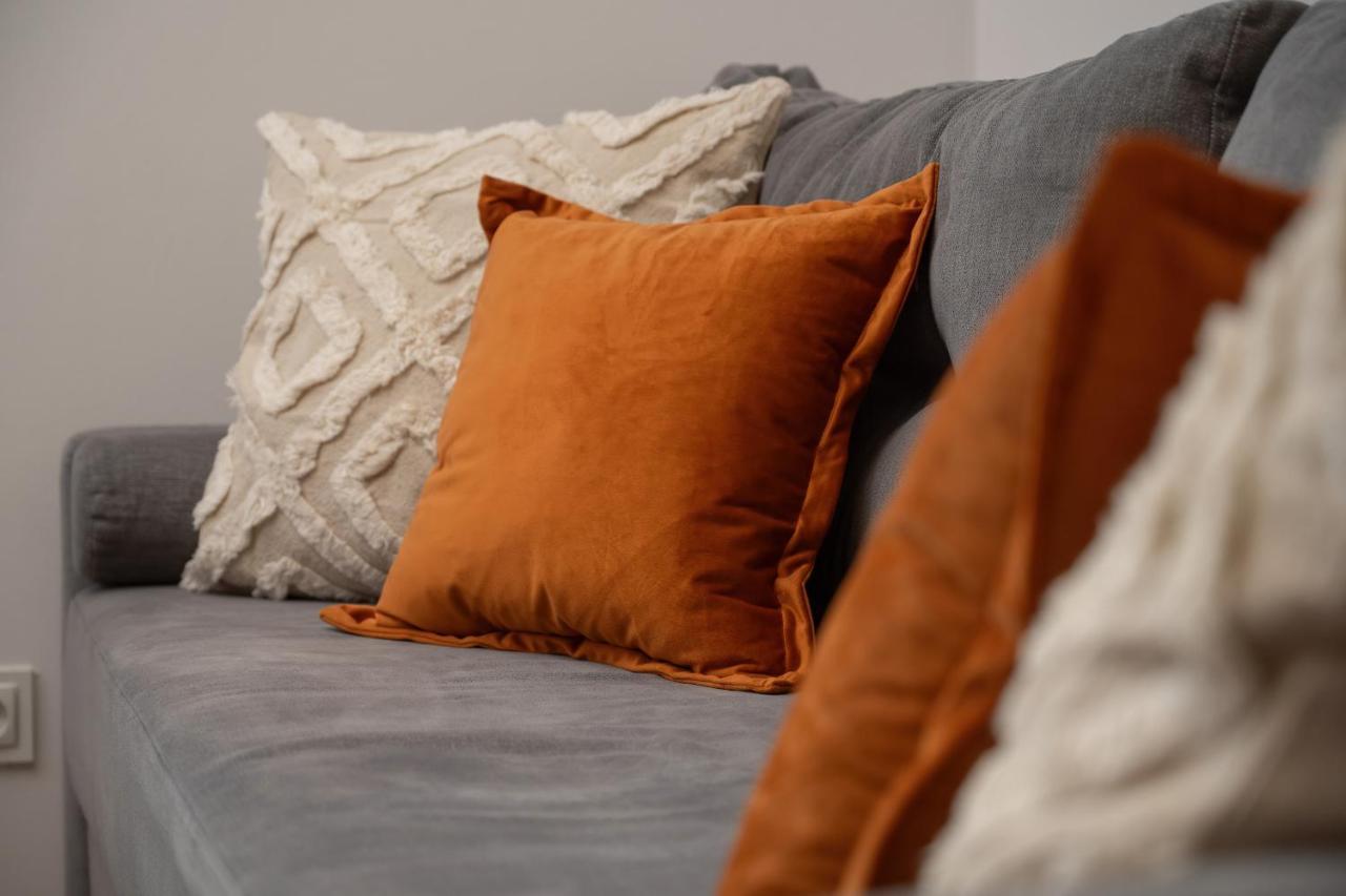 Trendy Studios With Home Office Near Wroclaw Main Station By Noclegi Renters Bagian luar foto