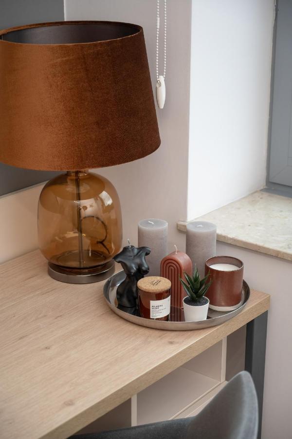 Trendy Studios With Home Office Near Wroclaw Main Station By Noclegi Renters Bagian luar foto