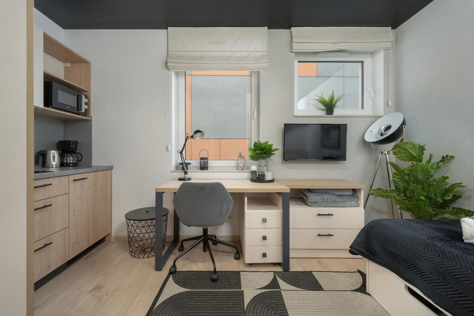 Trendy Studios With Home Office Near Wroclaw Main Station By Noclegi Renters Bagian luar foto