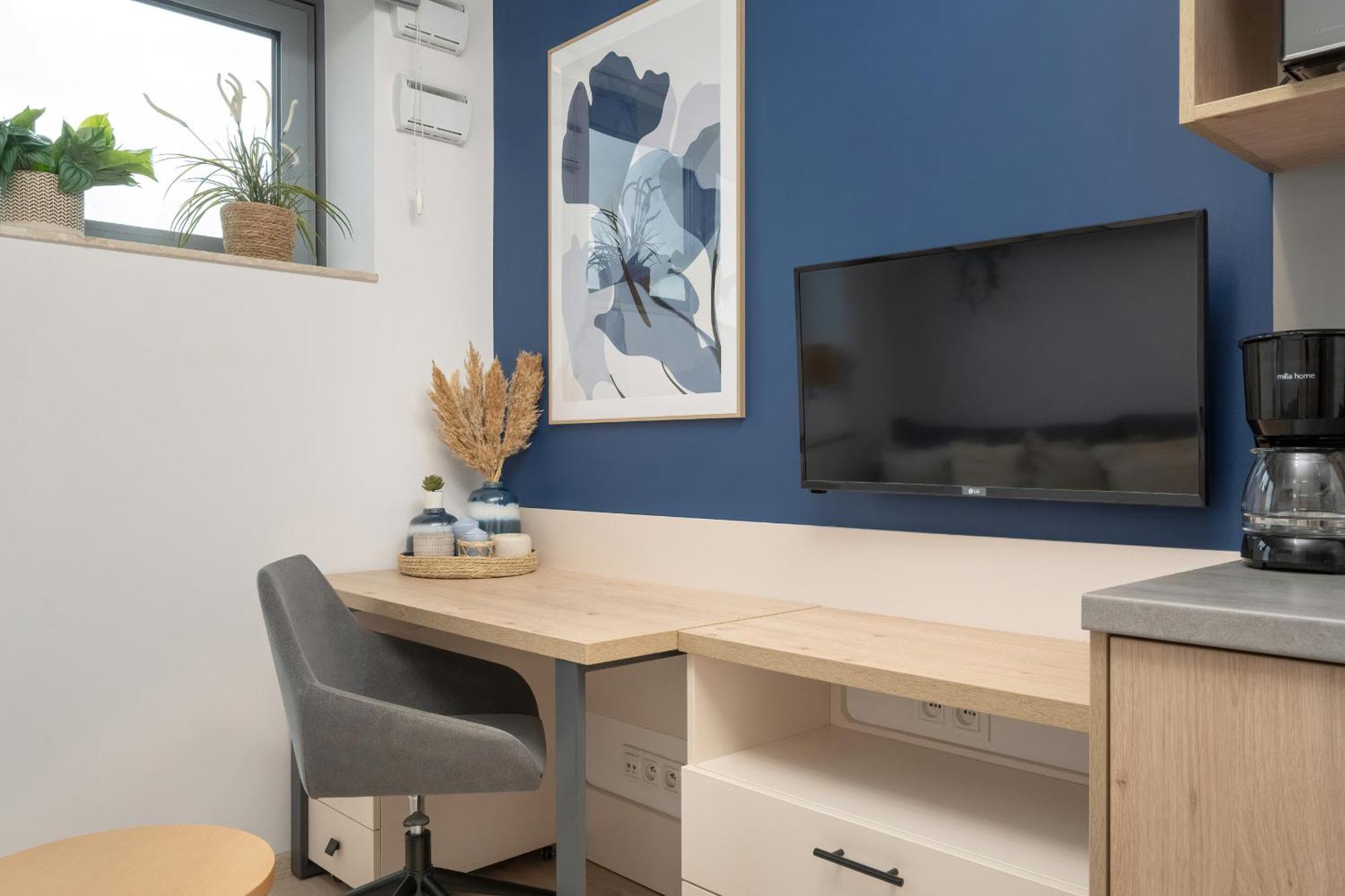 Trendy Studios With Home Office Near Wroclaw Main Station By Noclegi Renters Bagian luar foto